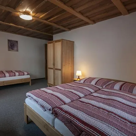 Podhradkom Závažná Poruba